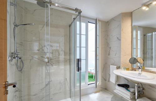 Lodgingmalaga Plaza de la Constitución - Photo 136