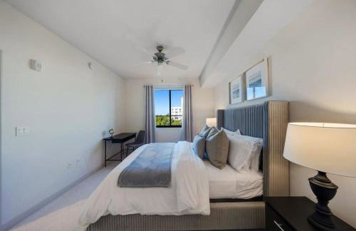 Prestige Living in DTWN 3 Min From Las Olas - Photo 1