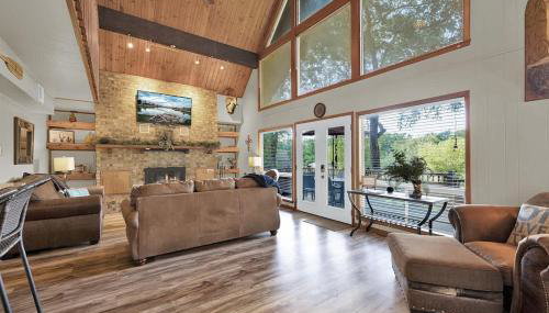 Gettin' Guada Loopy With Hot Tub & Riverfront - Foto 1