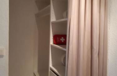 Apartment mit Innenhof, Rasen und Parkplatz - Photo 9