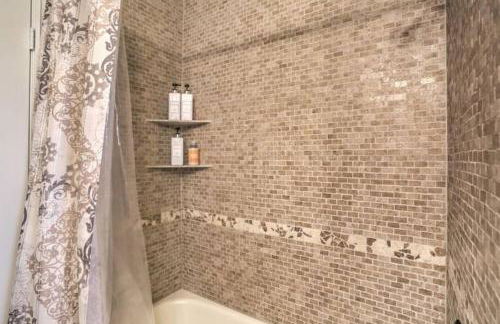 vegas saltwater, a luxury pool villa with 5BR, Spa, wet deck on a half acre lot - Foto 26