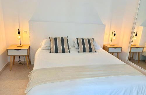 Marbella Beachside Apartment - 1 Min Walk to beach - Photo 5