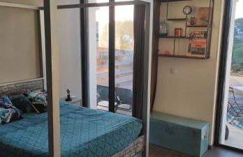 grand studio terrasse de standing, pleine vue village et proche mer - Foto 8