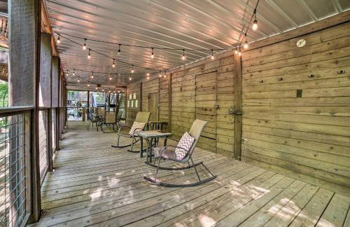 Crystal River Cabin with Scenic View and Fire Pit - Foto 18