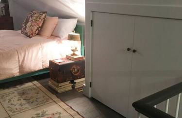 Historic Farmhouse by Nature Preserve - Foto 14