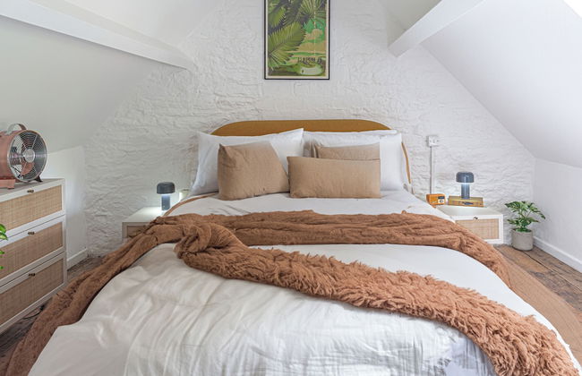 Stunning 2BD in the Heart of Malmesbury - Photo 5