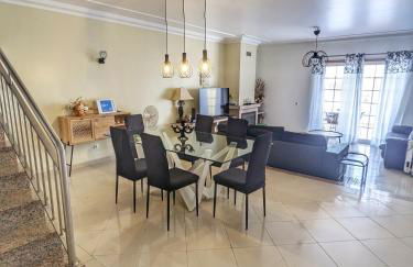 Farm Village- Townhouse 2 mins from Old Town Albufeira - Foto 13