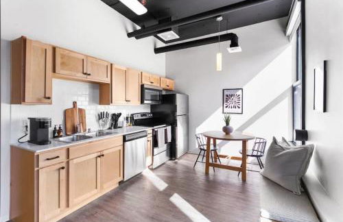 Designer Loft Downtown with WiFi 210 - Foto 1