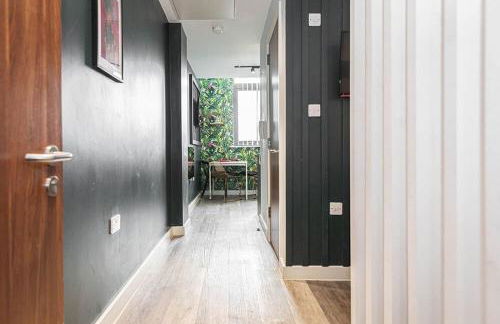 #115 ModernCity Escape Central Apartment- 10 mins to Royal Albert Dock Liverpool- Sleeps 4 - "Perfect for contractors and Families " - Foto 32