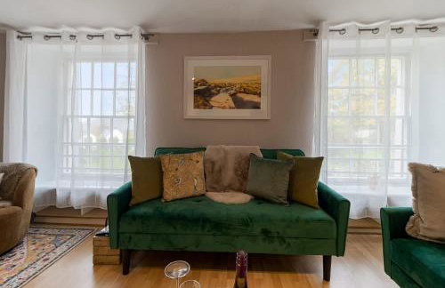 Gallery Lodge Holiday Home - Short Stays UK - Photo 9