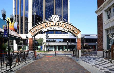 Close to the Action, Peaceful When You Return - Foto 63