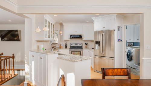 Family Downtown Mansion - Sleeps 13 - Foto 4