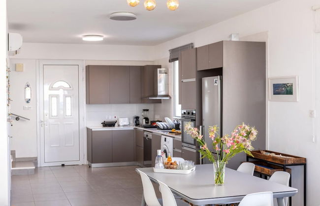 Ayia Thekla Seafront Villa Dagi - Foto 32