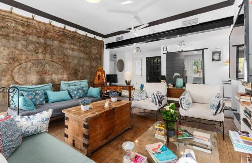 Villa Familiar con Piscina - Photo 3