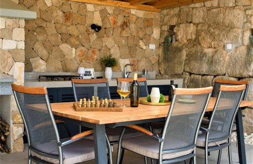 Villa Bosilen with private pool, near Trogir, Split airport, quiet area, family villa - Photo 14