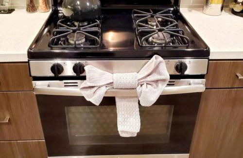 Spacious 2 bed 2 bath, Pool, Hottub, Wifi, 24 hr Fitness, Parking - Foto 25