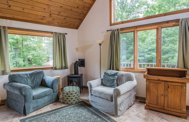 Cottage in the Woods - Photo 15