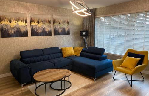 Entire Spacious 3-Bed Family Home, City Centre, Free Parking, Garden - Foto 14