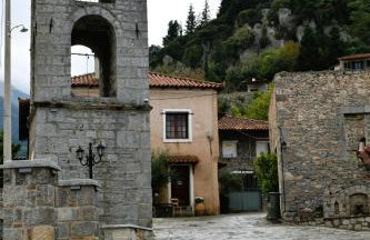 Το ΦΑΡΑΓΓΙ Του ΠΑΡΝΑΣΣΟΥ - Foto 30