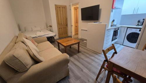 Comfy Semi-Central Stay near Entertainment Park - Foto 3