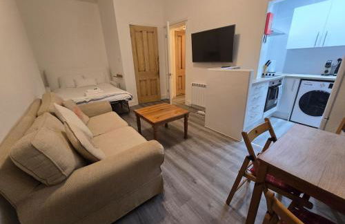 Comfy Semi-Central Stay near Entertainment Park - Foto 3