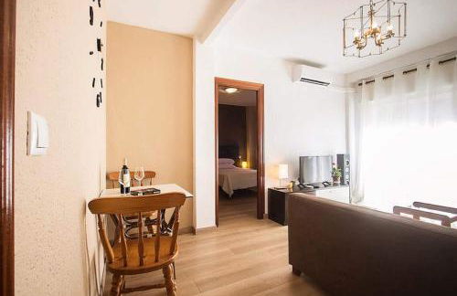 COSY 3 BED APT 200m FROM BEACH WiFi - Photo 6