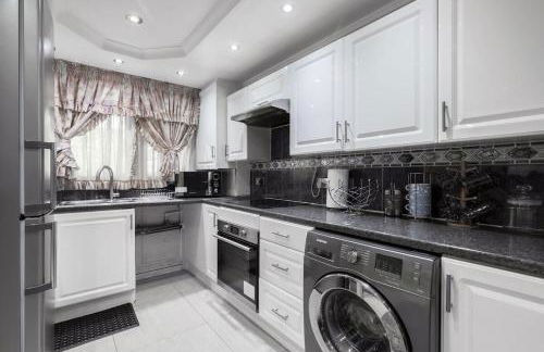 Chic 3BDR in Prime Central Location - Foto 20