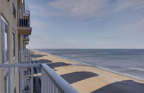 Coastal Beach Condo-Amazing View & Indoor Pool 13th Floor - Foto 2