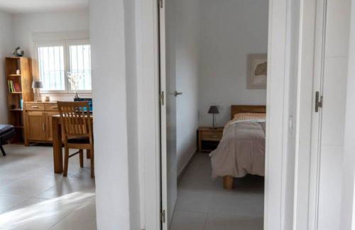 TurAlmeria - Casa Tranquila con Jardín y Aparcamiento privado - Foto 31