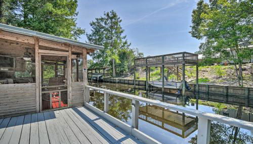 Peaceful Satsuma Escape with Dunns Creek Access - Foto 1