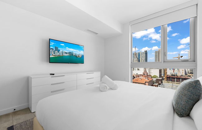 Amazing Apartments with city Views - Photo 7