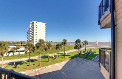 Steps to Galveston Beach Resort-Style Condo! - Foto 23