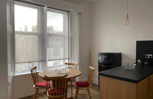 Spacious 3 bedroom apartment in Campbeltown centre - Foto 12
