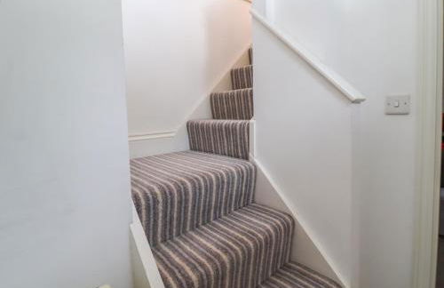 Battery Barn - Foto 11