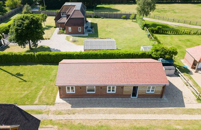 Countryside Bungalow for 4 Close to Beaches - Foto 60