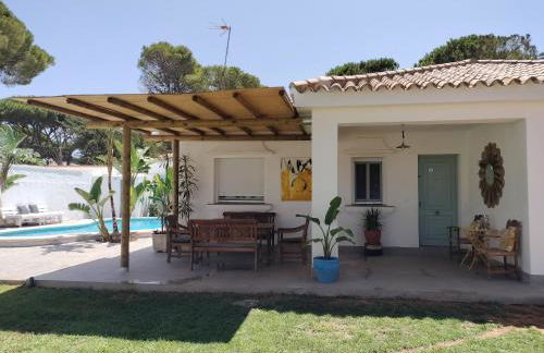 Villa andaluza relax y playa en entorno tranquilo - Foto 3