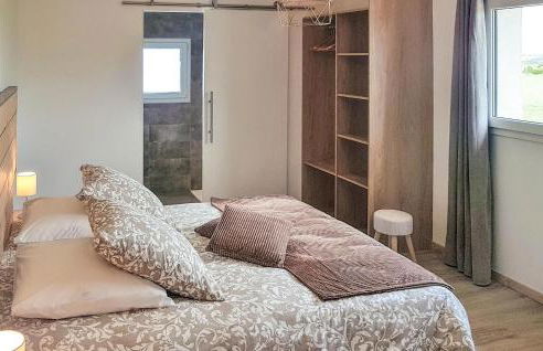 Lovely Home In Guisseny - Photo 23