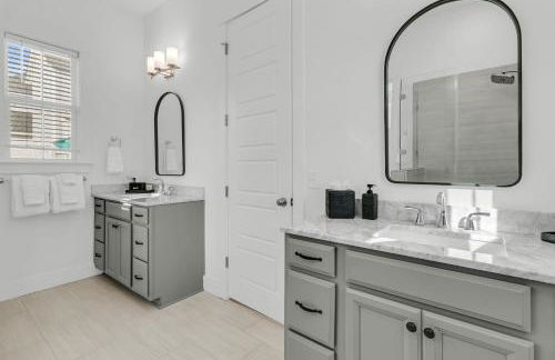 Stunning 5-Bedroom Coastal Retreat in Hanahan - Foto 14