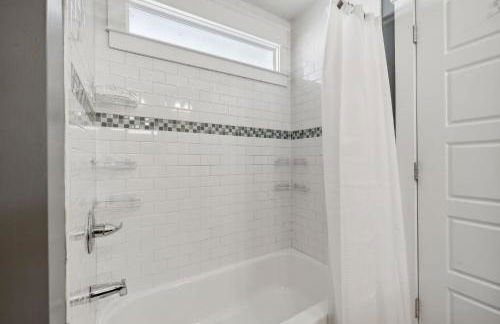 East Nashville Sweetie Near to Downtown 2 Bed 2 Bath with Fenced Yard 30 or more Days by SkyRun Nashville - Foto 67