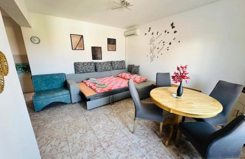 Family Apartment near Beach Petrčane - Quiet & Central - Unit 2 - Foto 18