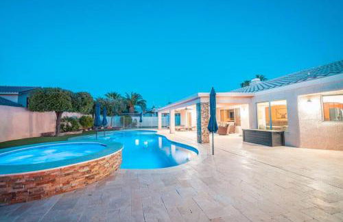 Grand Havasu Oasis with Custom Pool & Spa! - Foto 7