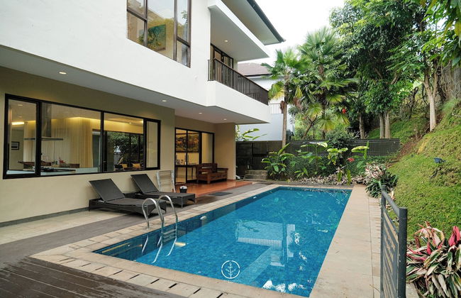 Oyama City View 4BR Villa with a Heated Pool - Photo 24