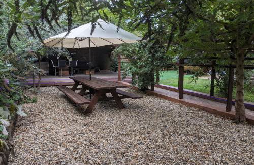 A historic Pub with a modern twist - The Greyhound - Foto 24