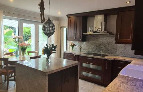 Exklusive Wohnung mit herrlicher Terrasse und Garten - Foto 7