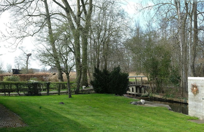 Cozy House with a Boat near Giethoorn & Weerribben Wieden National Park - Photo 16