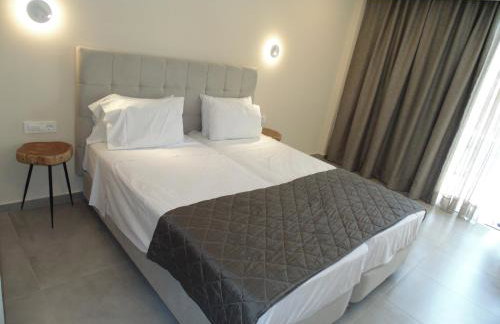 Paradise Hotel & Bar - Photo 42