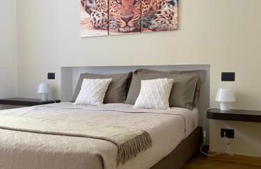 CHARMING COMO - Apartment downtown in the pedestrian area with 2 double bedrooms and 2 complete bathrooms a spacious living room and full equipped kitchen - Foto 11