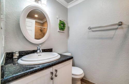 6 BDRM Wine Country Compound on 2 Acres! Pool/HotTub & Club House - Foto 16