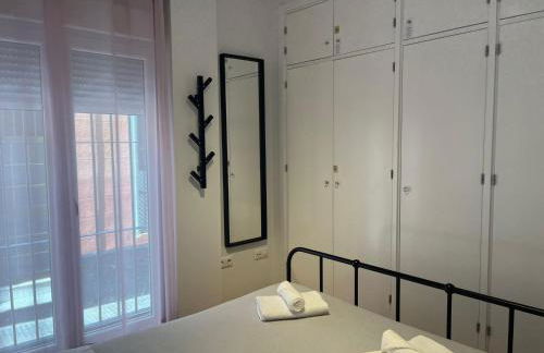 Gades de la Caleta con Terraza Grupo AC Gestion - Photo 24