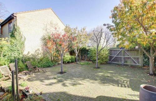 4 BR 2 Bathroom House Parking Garden St Neots Town Centre - Foto 15